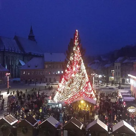 Piata Sfatului Апартаменты