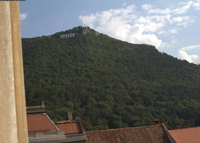 Piata Sfatului 公寓 *